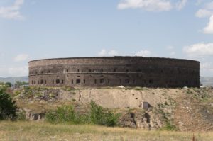 Sev Берд, Черная крепость
