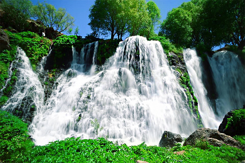 Shaki Waterfall